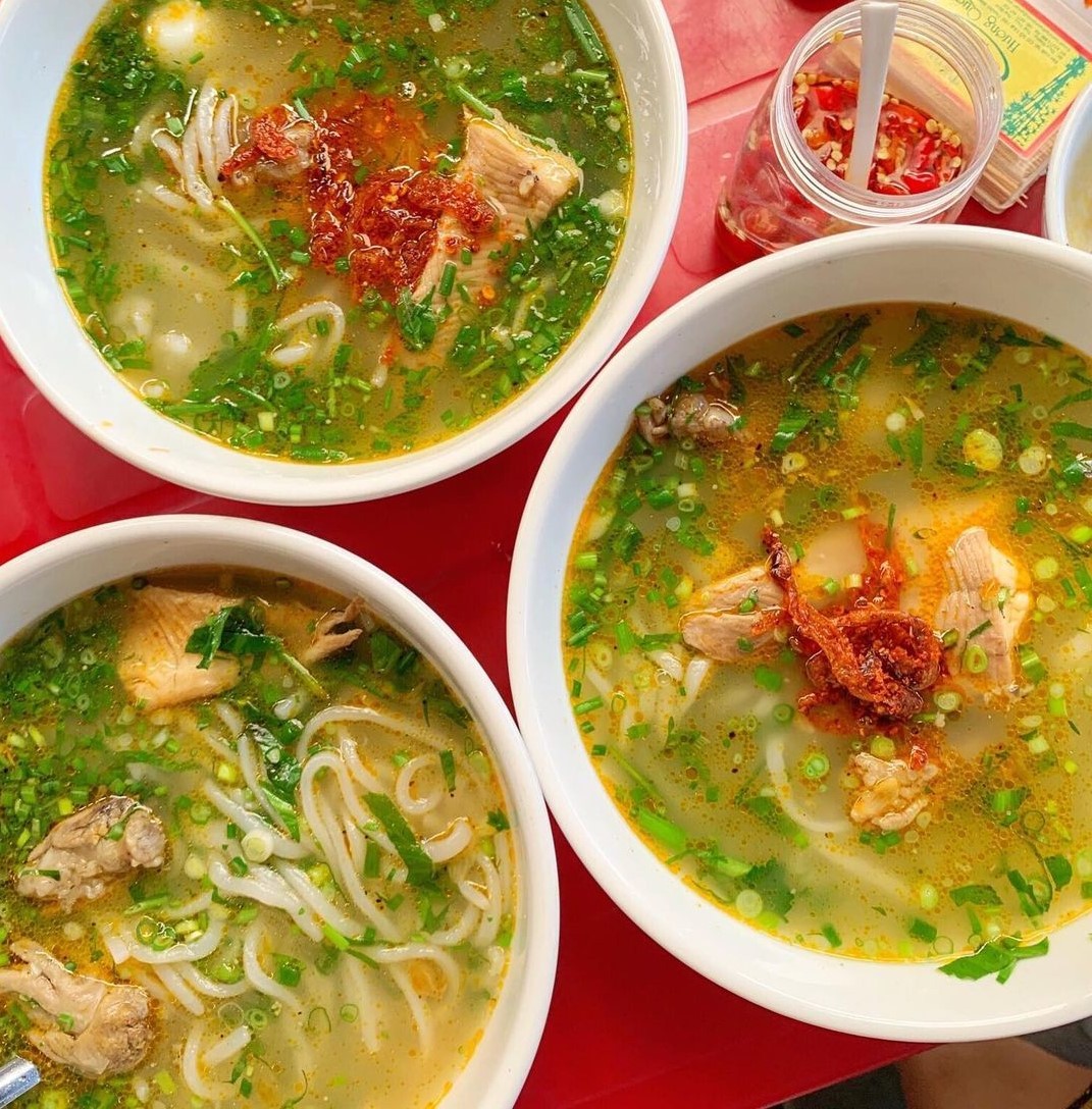 món ngon xứ huế, đặc sản huế, top các món ăn phổ biến ở huế, đến huế ăn gì, bún hến, cơm hến, bún bò, bánh khoái cá kình, bánh bèo nậm lọc huế, chè huế, bún mắm nêm huế món ngon xứ huế, đặc sản huế, top các món ăn phổ biến ở huế, đến huế ăn gì, bún hến, cơm hến, bún bò, bánh khoái cá kình, bánh bèo nậm lọc huế, chè huế, bún mắm nêm huế